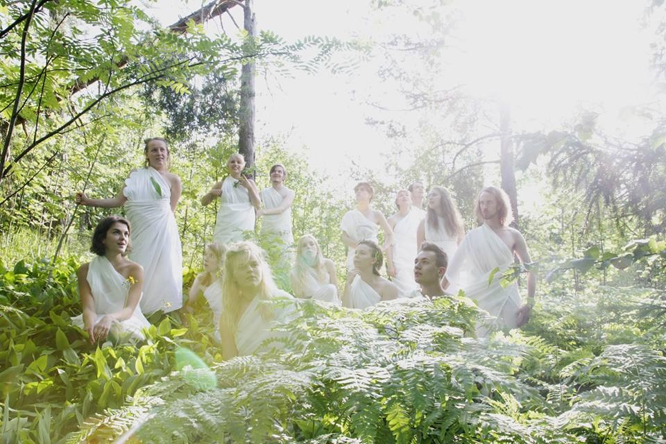 Kumpulan metsäteatterissa esitettii kesällä 2016 esitys Jumalten pyykkipäivä. Kuva: Inari Sandell