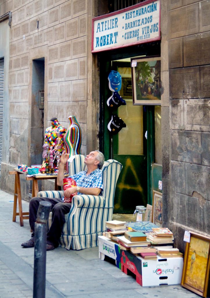 Rentoa menoa Gràcian kaupunginosassa. Kuva: © Tuulia Kolehmainen