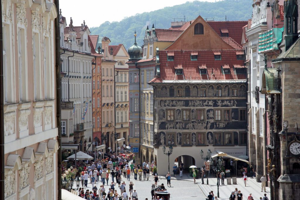 By Tony Hisgett from Birmingham, UK - Old Town Hall Tower towards Male NamestiUploaded by tm, CC BY 2.0, https://commons.wikimedia.org/w/index.php?curid=27342081